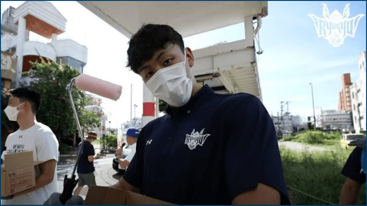 【選手がペンキ塗り！】#11 松本選手と#30 今村選手が沖縄市を綺麗に！【おおきなわ密着】Vol.7